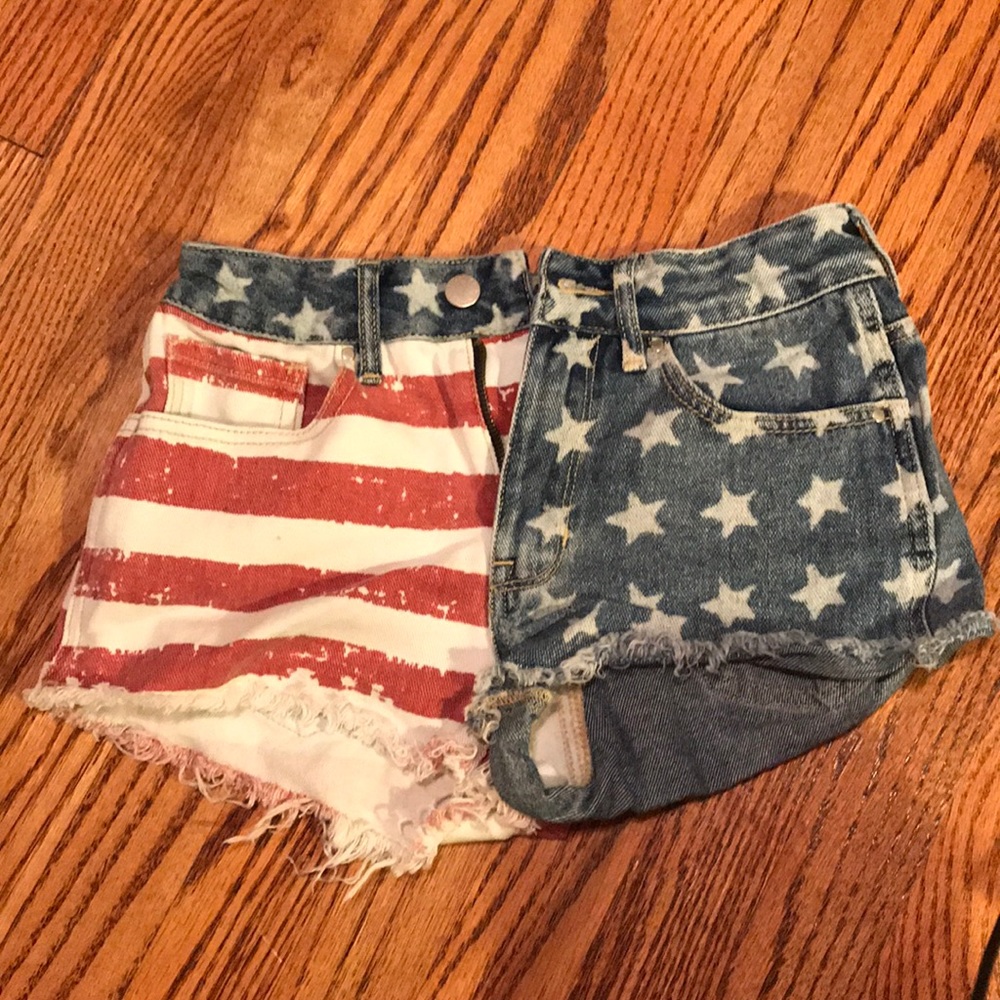 Bullhead high-rise American flag shorts